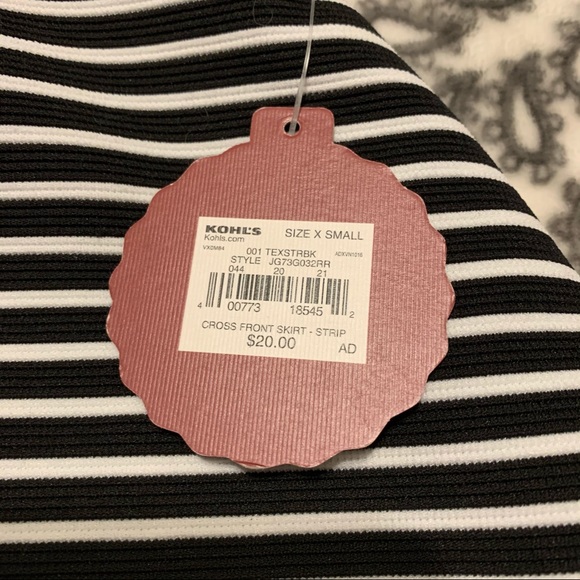 So Black and White Striped Bodycon Skirt - Picture 3 of 4